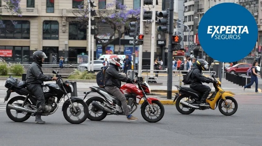Experta-Seguros-motos-990x552
